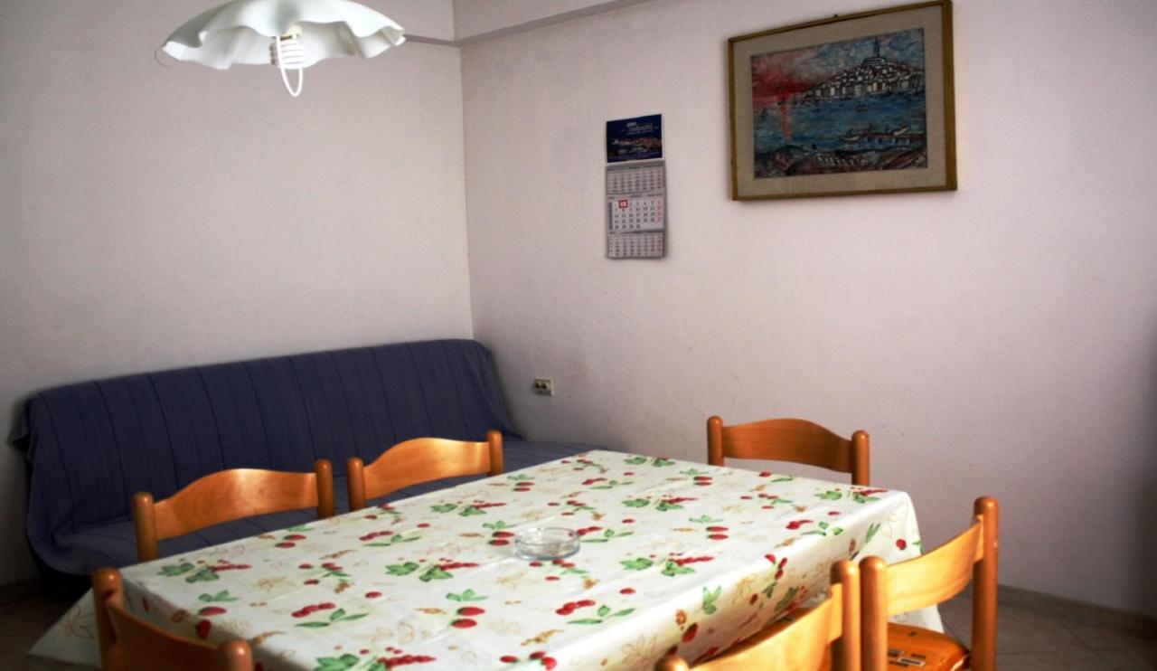 Cecillia Mare Apartments Rovinj Exterior photo
